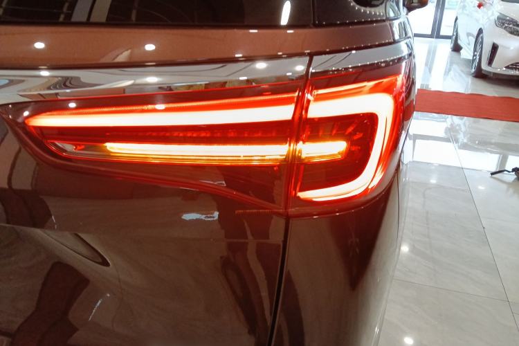 Used Buick GL8 2022 ES Landtrek 653T Luxury Edition
