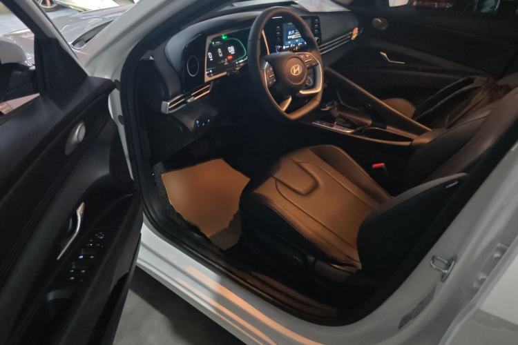 Used Hyundai Elantra 2023 1.5L CVT GLX Elite Edition
