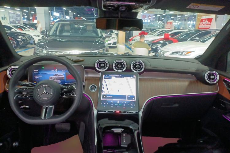 Used Mercedes-Benz GLC 2024 GLC 300 L 4MATIC Dynamic Edition 5-seater
