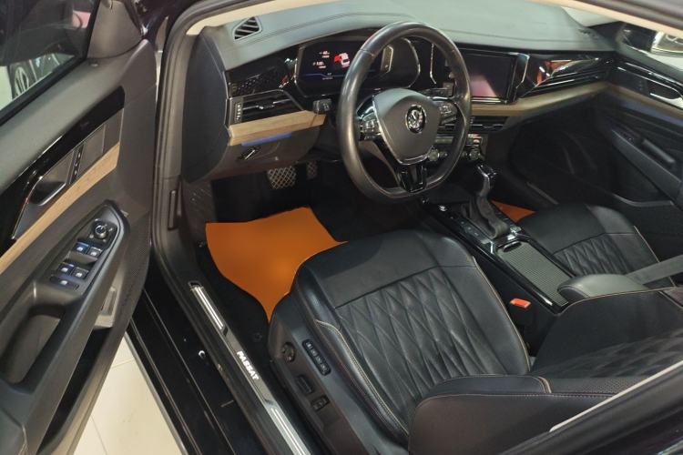 Used Volkswagen Passat 2019 380TSI Luxury Edition China VI Standard
