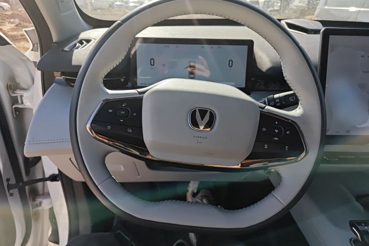 Used Changan UNI-Z New Energy 2024 Blue Whale Smart Electric iDD 125km Excellence Model
