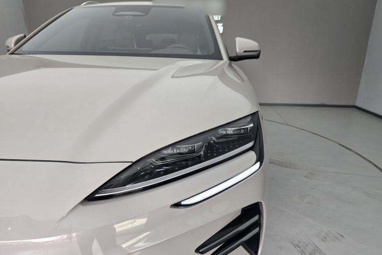 Used BYD Song PLUS New Energy 2025 EV Intelligent Driving Version 520km Premium Model
