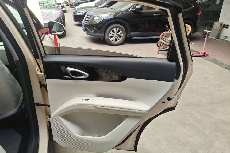 Used  Geome 2025 410 km Free Version
