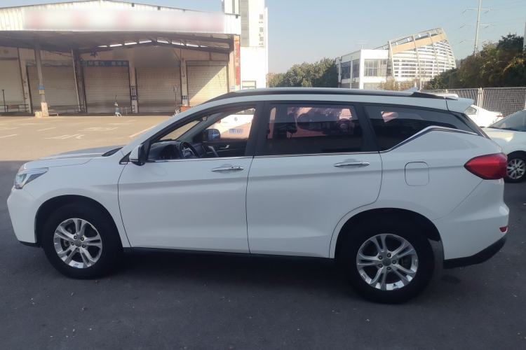 Used Haval M6 2017 1.5T Automatic Two-Wheel Drive Elite Model
