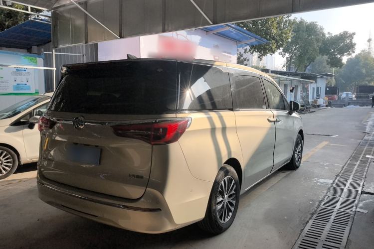 Used Buick GL8 2022 ES Landtrek 653T Luxury Edition
