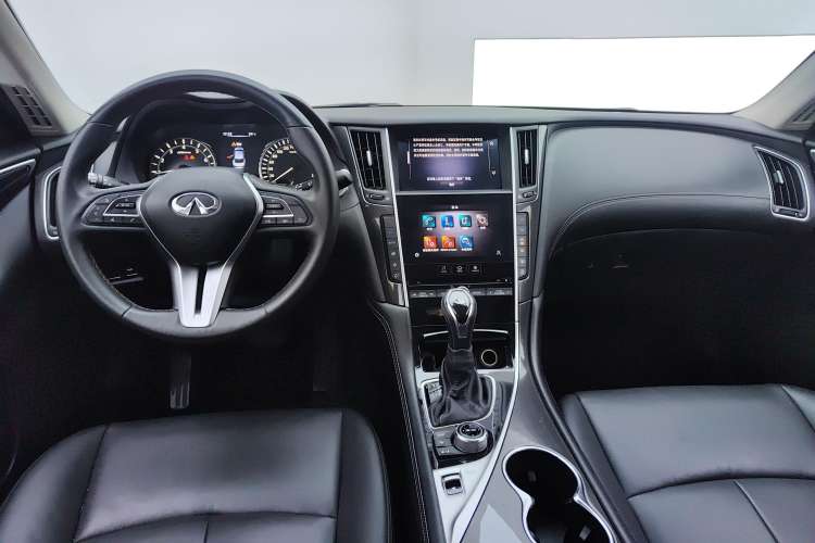 Used Infiniti Q50L 2022 2.0T Comfort Edition
