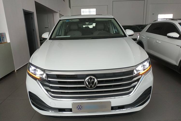 Used Volkswagen Viloran 2024 330TSI Luxury Edition
