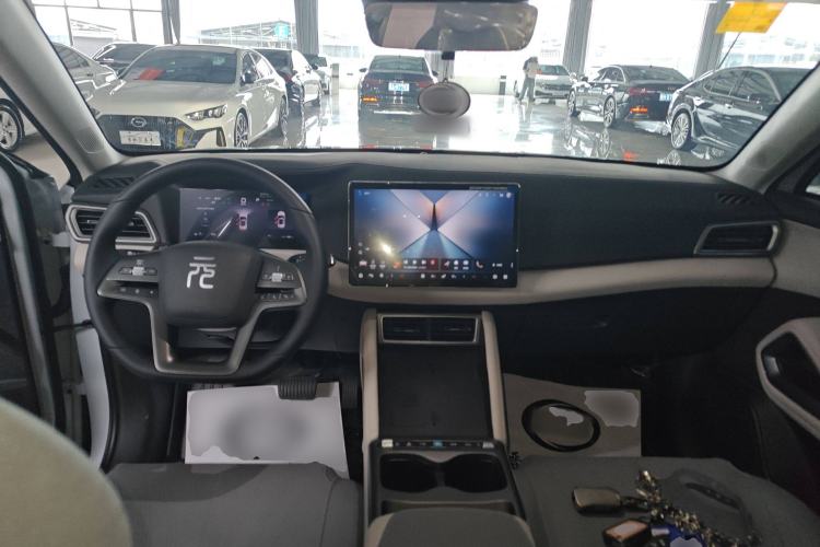 Used BYD Yuan UP 2025 Intelligent Driving Version 401 km Leading Edition