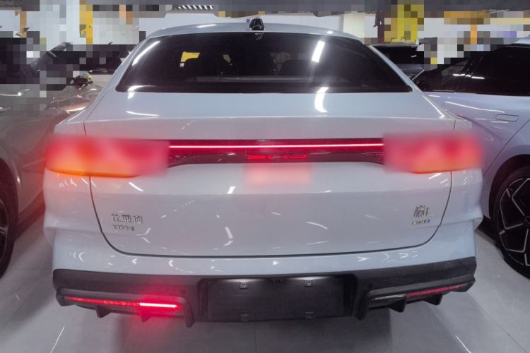 Used BYD Qin L 2025 DM-i Smart Drive 120KM Excellence Model
