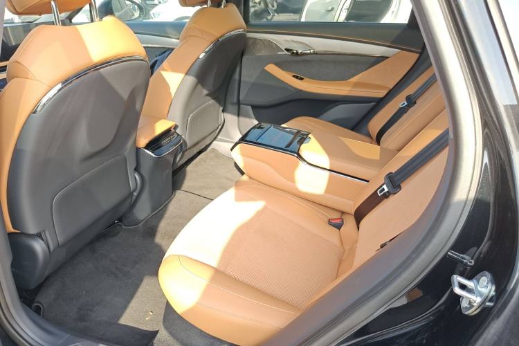 Used VOYAH PASSION 2024 PHEV Four-Wheel Drive Ultra-Long Range Executive Edition
