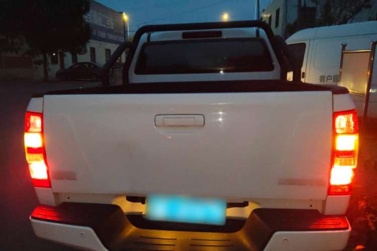 Used Isuzu JLM 2022 2.8T Classic Diesel 4x4 Comfort Version Standard Wheelbase JE493ZLQ6E
