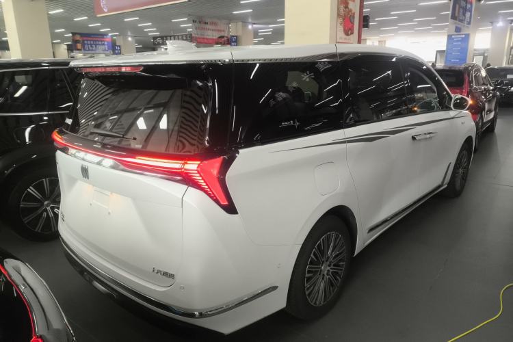 Used Buick GL8 New Energy 2024 Lu Zun Luxury Edition 7-Seater
