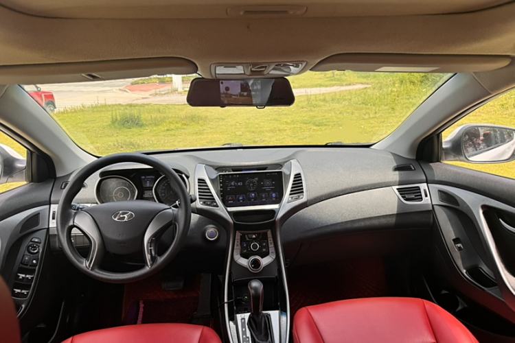 Used Hyundai Elantra 2015 1.6L Automatic Leading Model
