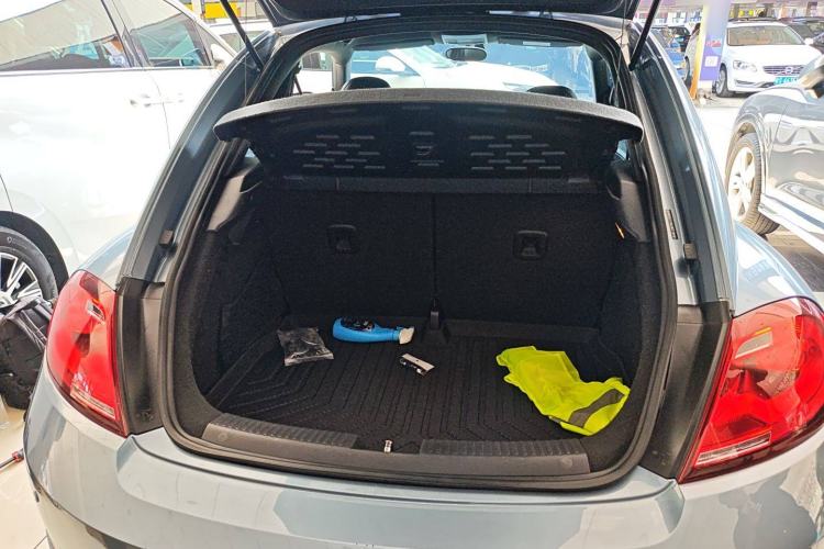 Used Volkswagen Beetle 2018 180TSI Yile Model
