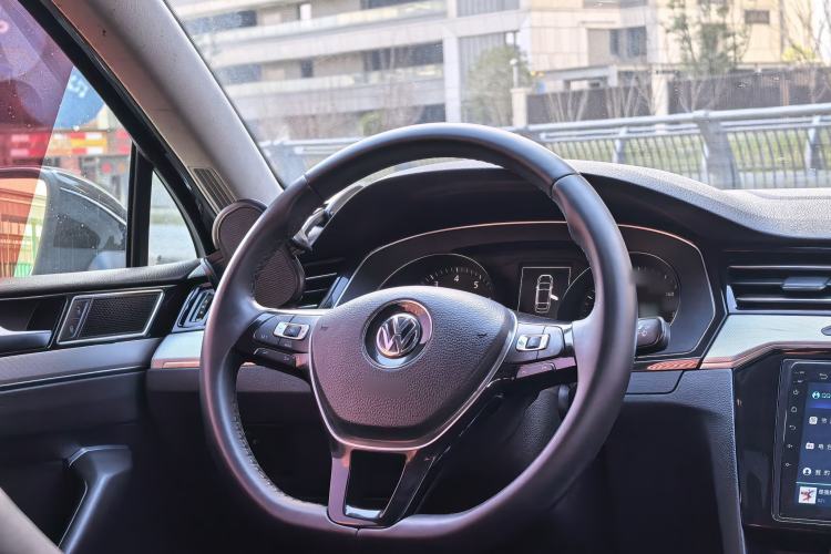 Used Volkswagen Magotan 2018 330TSI DSG Advanced Model
