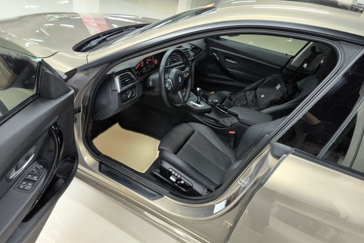 Used BMW 3 Series GT 2018 320i Sport Edition
