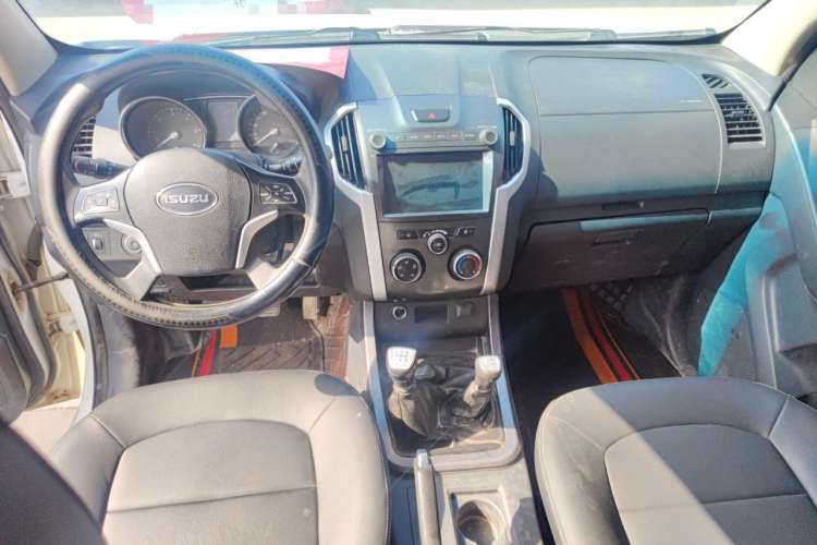 Used Isuzu TAGA 2018 3.0T Four-Wheel Drive Ultra-Luxury Version
