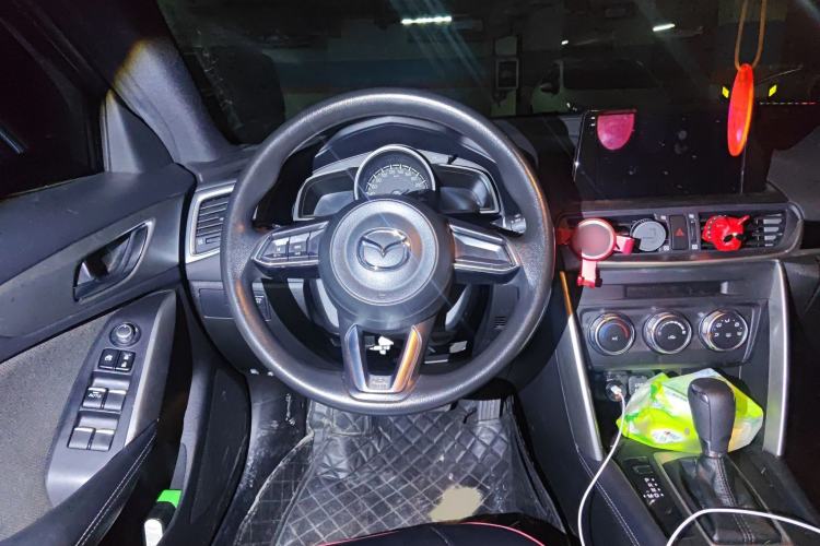 Used Mazda CX-4 2018 2.0L Automatic Two-Wheel Drive Blue Sky Dynamic Version China V Standard
