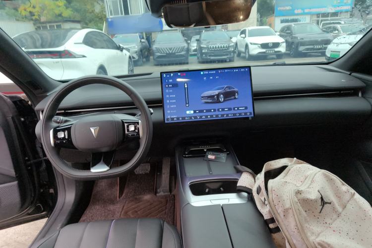 Used  L07 2024 230Max Range-Extended Version
