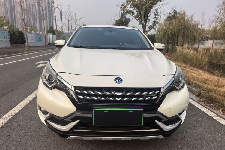 Used Venucia T90 2017 2.0L Manual ZhiShang Edition
