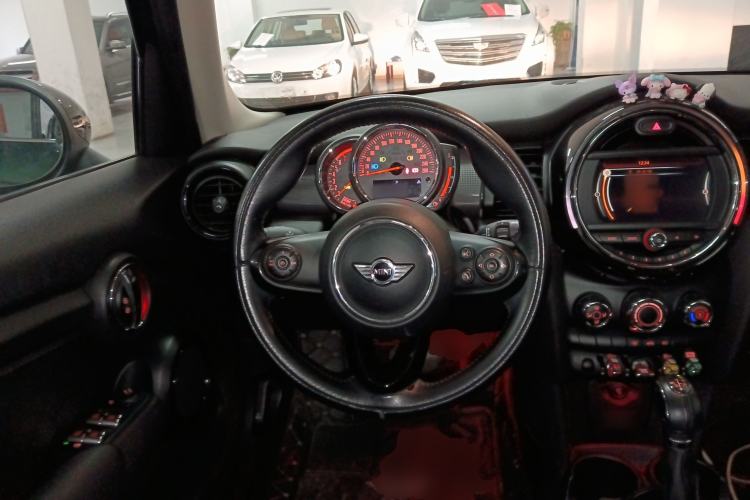 Used  MINI 2016 1.5T COOPER Five-Door Edition
