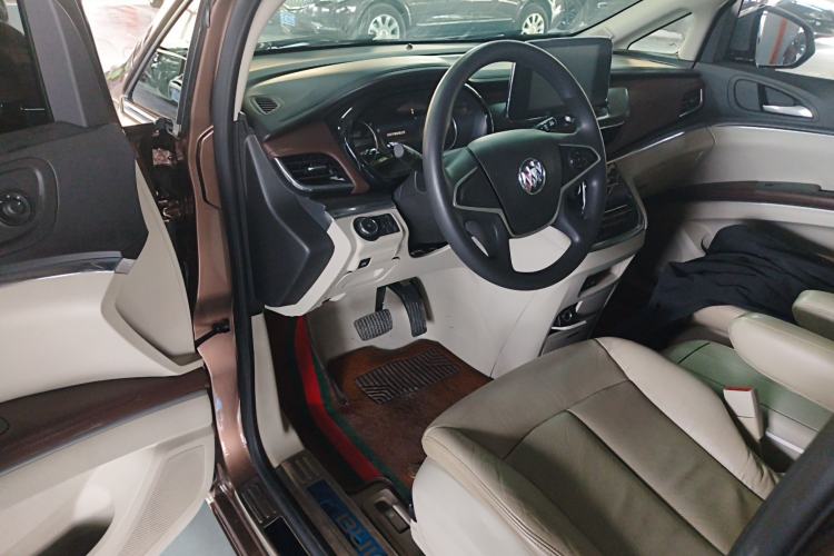 Used Buick GL8 2020 Land Cruiser Executive Class 652T Comfort Model
