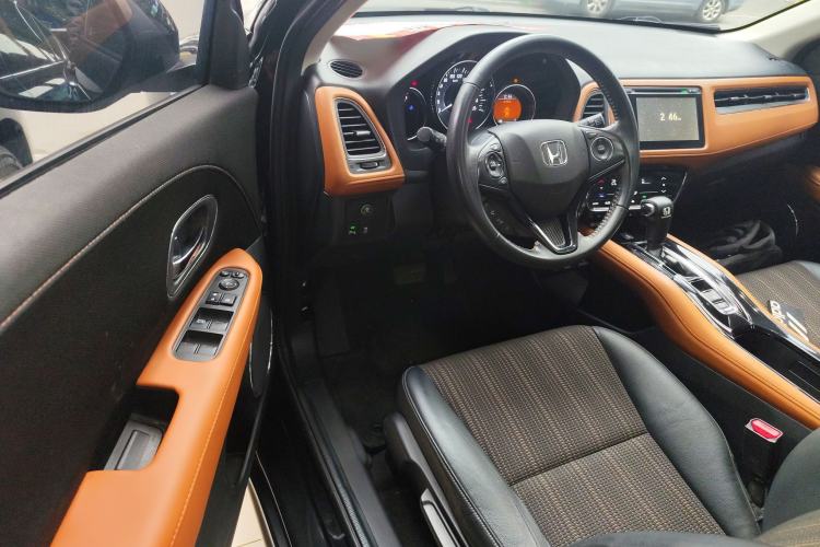 Used Honda Vezel 2015 1.8L CVT 2WD Luxury Model