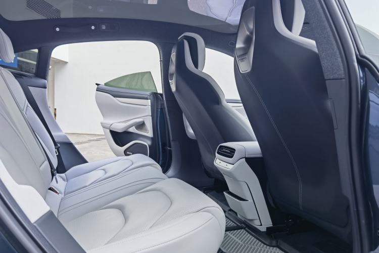 Used  SU7 2024 Rear-Drive Ultra-Long Range Advanced Pro-Level Intelligent Driving Version
