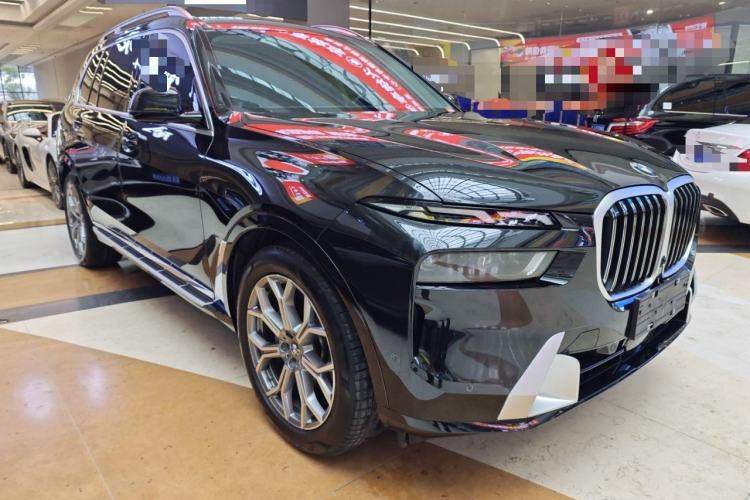 Used BMW X7 2023 xDrive40i Luxury Package with Leading Features
