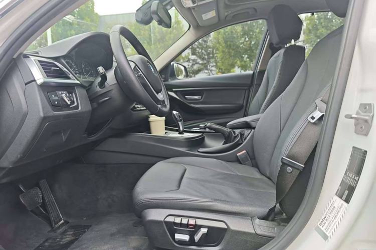 Used BMW 3 Series 2017 320Li Fashion Model
