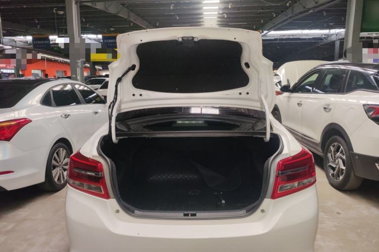 Used Toyota YARiS L 2019 1.5E CVT Dynamic Edition China VI compliant