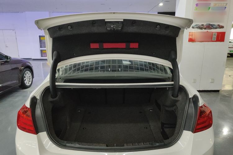 Used BMW 3 Series 2015 316Li Fashion Model
