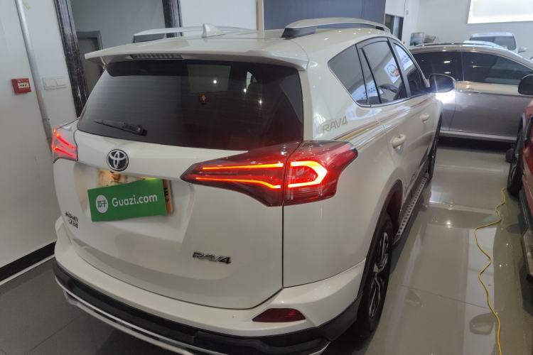 Used Toyota RAV4 2019 2.0L CVT Two-Wheel Drive Pioneer Edition China V Standard
