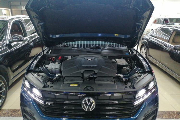 Used Volkswagen Touareg 2021 3.0 TSI Luxury Edition Black Diamond Sport Package
