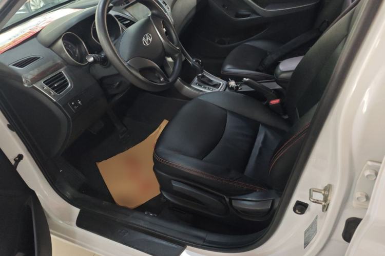 Used Hyundai Elantra 2016 1.6L Automatic Smart Version
