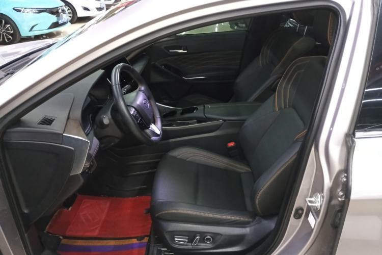 Used Toyota Avalon 2024 Dual-Motor 2.0L Luxury Edition