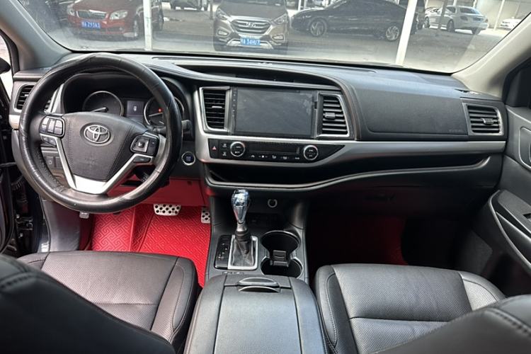 Used Toyota Highlander 2017 2.0T Two-Wheel Drive Luxury Edition 7 Seats
