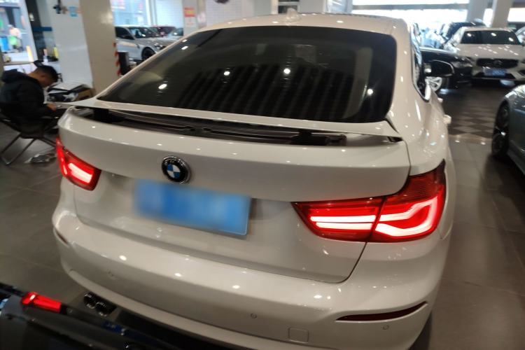 Used BMW 3 Series GT 2018 320i Sport Edition
