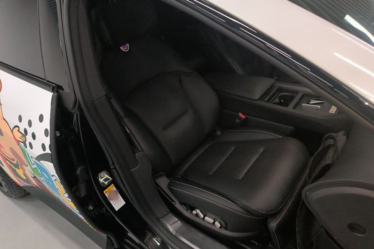 Used  12 2025 Ultra Extended-Range Edition
