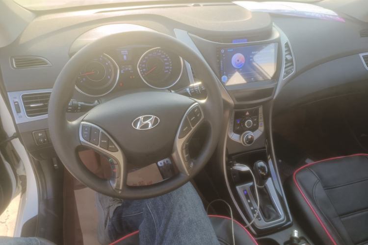 Used Hyundai Elantra 2015 1.6L Automatic Leading Model