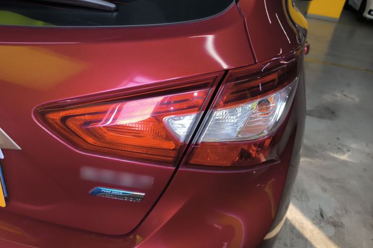 Used Nissan Tiida 2016 1.6L CVT Cool Dynamic Edition