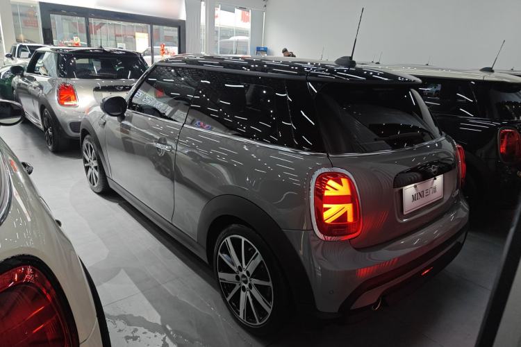 Used MINI MINI 2022 1.5T COOPER Artist