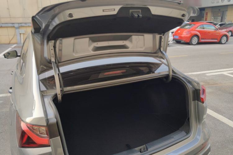 Used Roewe i5 2023 1.5L CVT Luxury Edition
