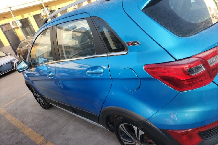 Used BAIC Senova X25 2015 1.5L Manual Elite Model