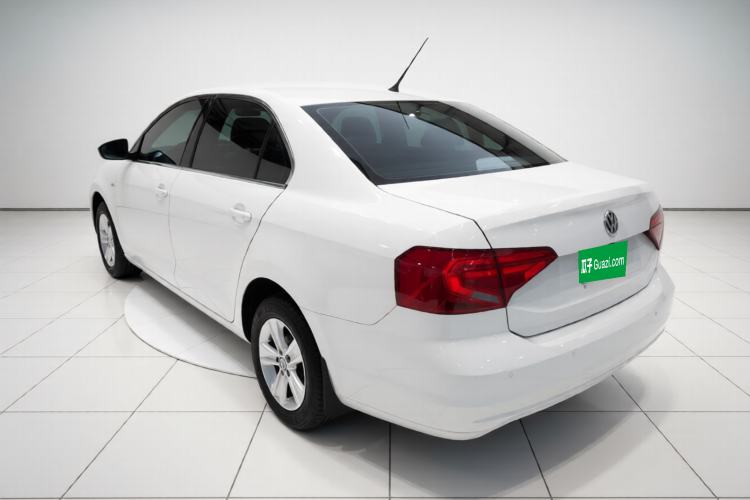 Used Volkswagen Jetta 2017 1.4L Manual Fashion Edition
