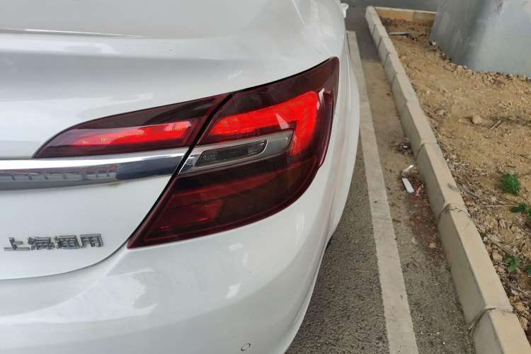 Used Buick Regal 2015 2.0L Leading Fashion Edition
