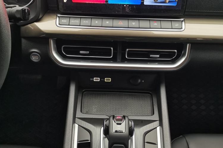 Used Great Wall Poer 2024 2.4T Commercial Version Automatic Diesel Two-Wheel Drive Elite Edition
