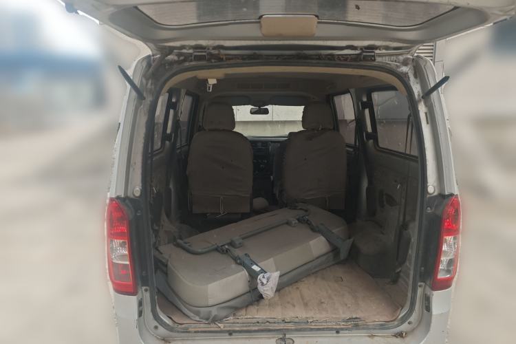 Used Wuling Rongguang V 2018 1.5L Standard Version
