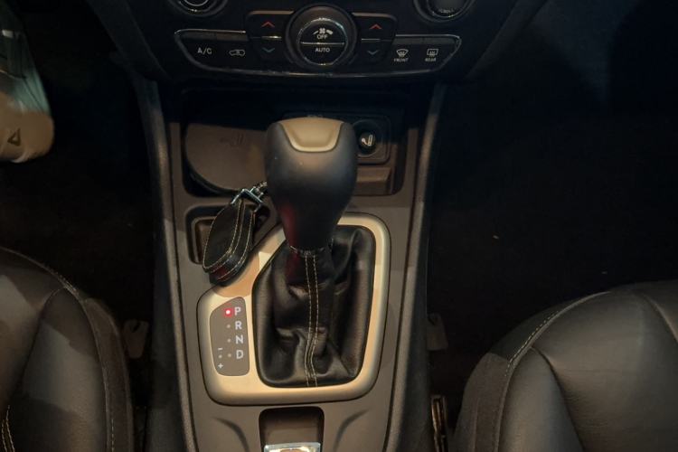 Used  Cherokee 2017 2.0L Superior Edition
