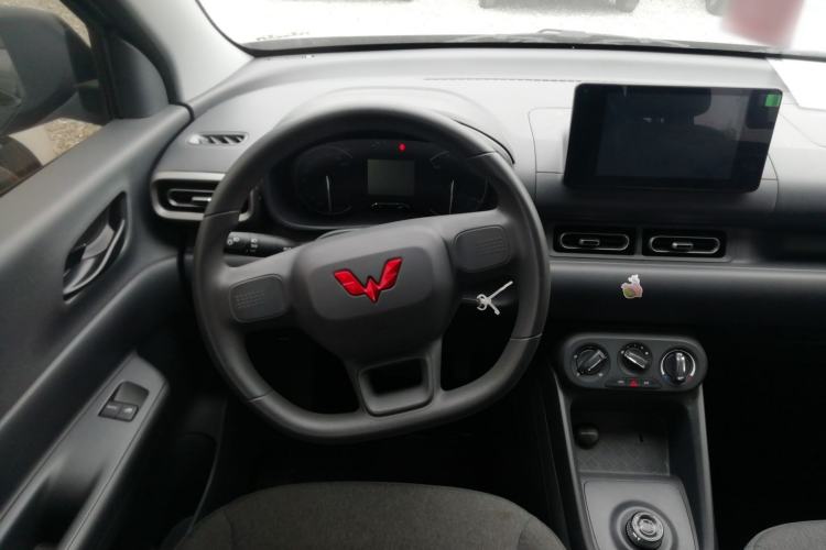 Used Wuling Hongguang New Energy 2024 All-Electric Model 300KM Standard Version
